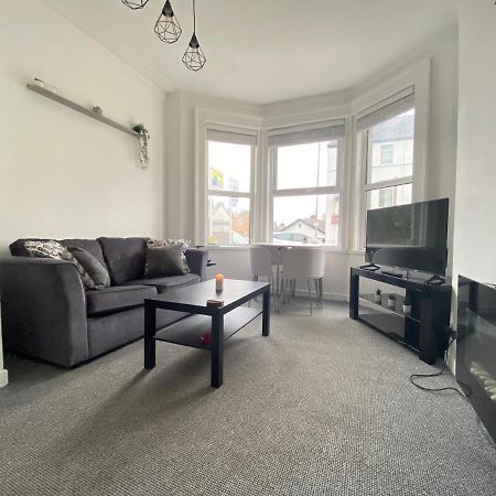 Cheap & Cheerful Apartment Near Bangor Marina Eksteriør bilde