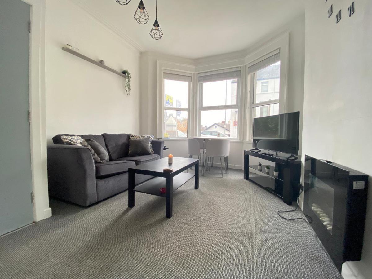 Cheap & Cheerful Apartment Near Bangor Marina Eksteriør bilde